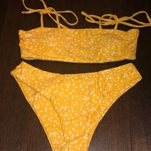 Two Piece Bikinj